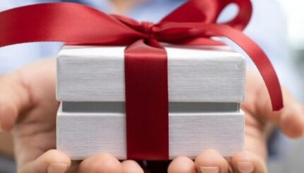 gift ideas for her in hands 596 x 452